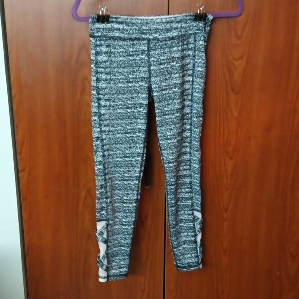 Women's Ideology Leggings Size M